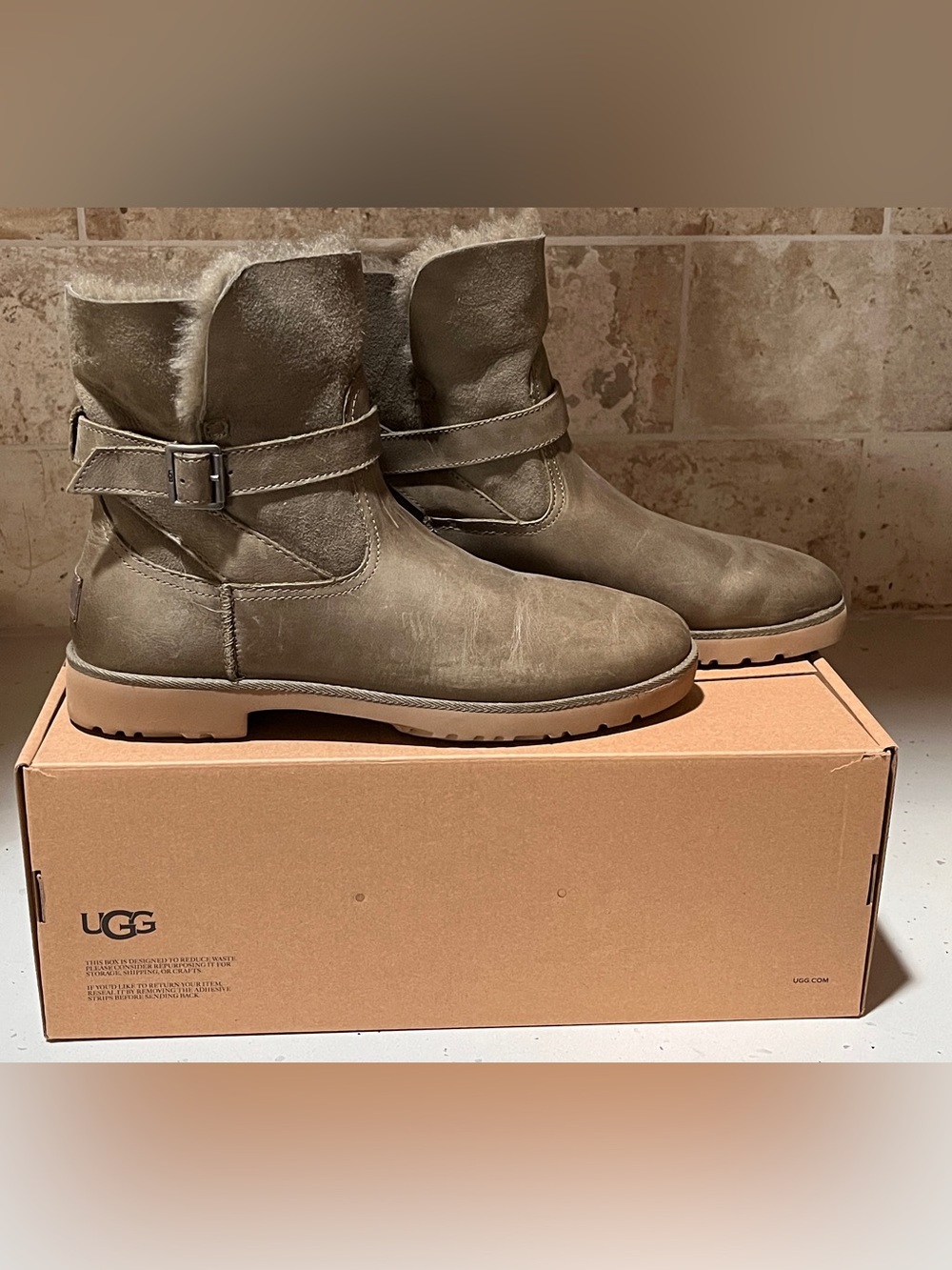 UGG Romely Dusty Olive leather and Shearling Boots - Picture 3 of 7